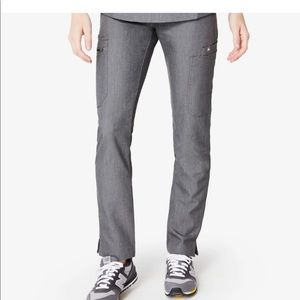 FIGS graphite scrub pants (yola) in small